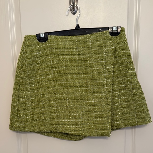 Flying‎ Tomato Asymmetrical Olive Tweed Skort - Picture 1 of 7
